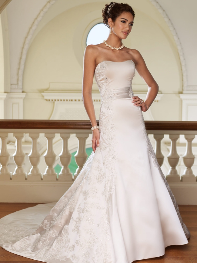 Handmade Elegant Bridal Gowns